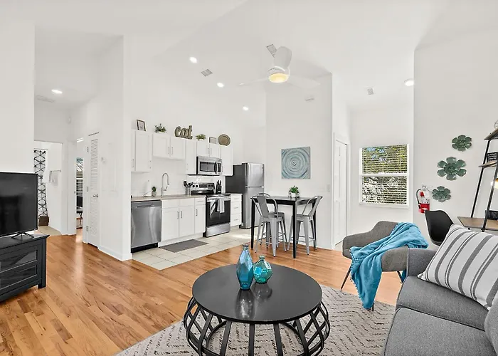 The Old Mission Collection - Downtown Bungalow