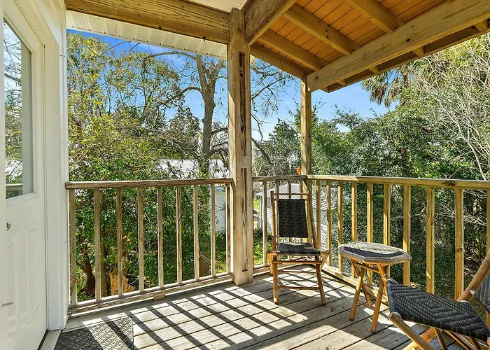 The Old Mission Collection - Downtown Bungalow